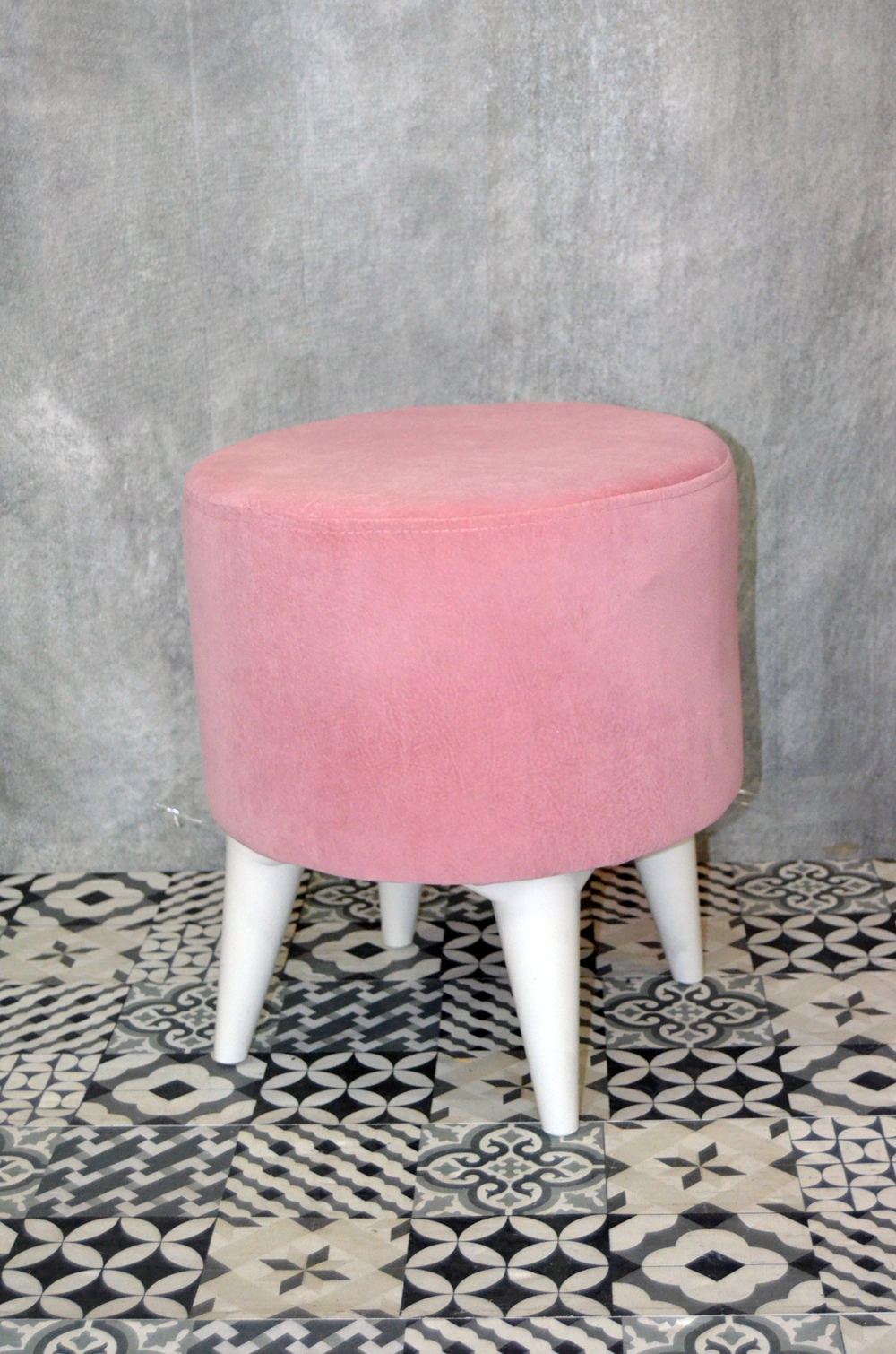 Kare &amp; Yuvarlak Renkli Puf Adalet Masa Sandalye